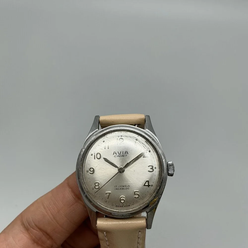 Vintage Avia Cadet Mens Watch 29mm Silver Tone Beige Leather Manual Wind